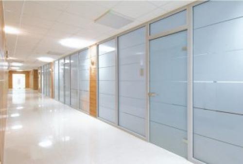 Сколько отступать от стены для карниза. Вешаем правильно карниз для штор