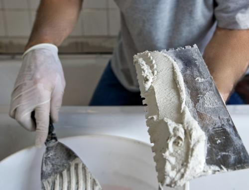 Чем клеить гипсовые изделия. Как выбирать клеевое вещество