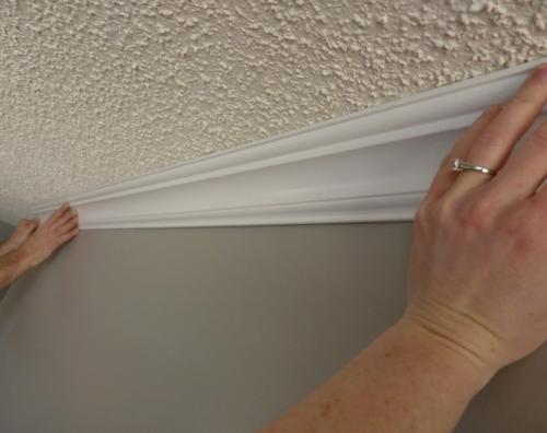 Как самостоятельно клеить плинтуса потолочные. Как клеить галтели на потолок 10 Как самостоятельно клеить плинтуса потолочные. Как клеить галтели на потолок 10