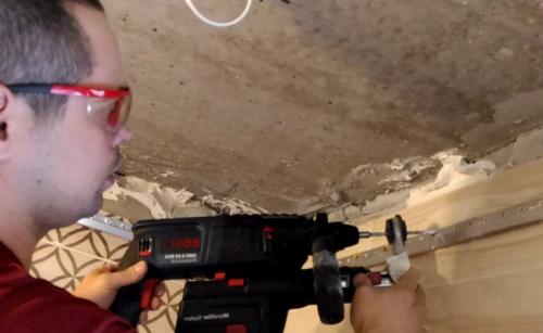 Крепление натяжного потолка к керамической плитке. По этой причине следует придерживаться последовательности: 02 Крепление натяжного потолка к керамической плитке. По этой причине следует придерживаться последовательности: 02