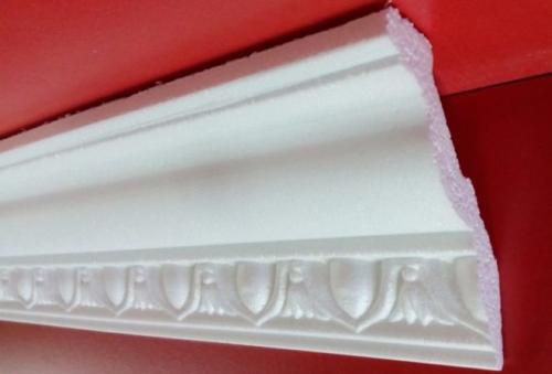 Как сделать угол потолочного плинтуса без стусла. Как обрезать потолочный плинтус в углах без стусла