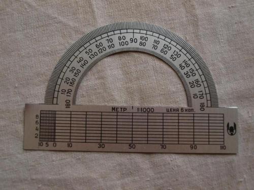 Как сделать угол на широком потолочном плинтусе. Как правильно вырезать и состыковать плинтус в углах