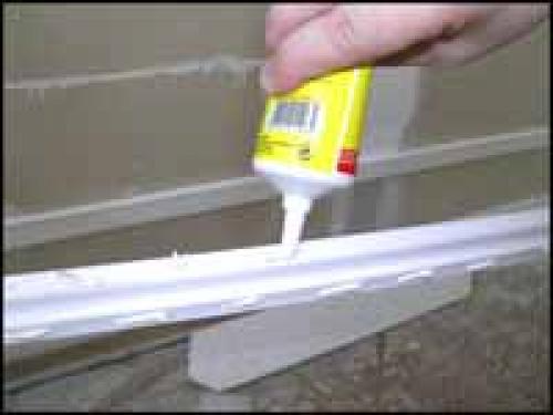 Монтаж плинтуса из дюрополимера. Осуществляем монтаж