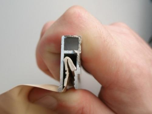 Клипсовая система натяжных потолков. Варианты крепления системы натяжного потолка