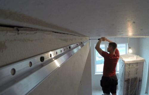 Как прикрутить профиль для натяжного потолка к гипсокартону. Можно ли крепить натяжной потолок к гипсокартону 04 Как прикрутить профиль для натяжного потолка к гипсокартону. Можно ли крепить натяжной потолок к гипсокартону 04