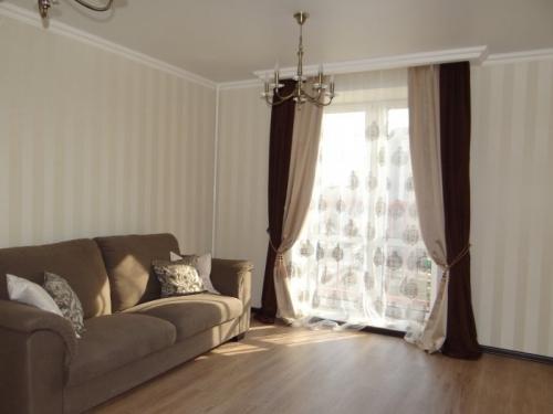 Как крепить потолочный карниз в нишу. Преимущества скрытых карнизов