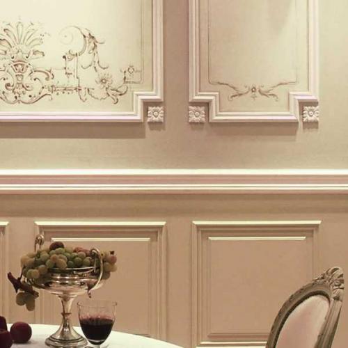 Как клеить молдинги на обои под покраску. Как клеить обои различных фактур в рамки из молдинга?