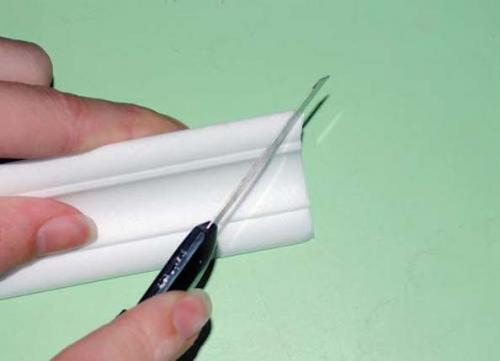 Плинтус для карниза. Преимущества плинтусов из полиуретана