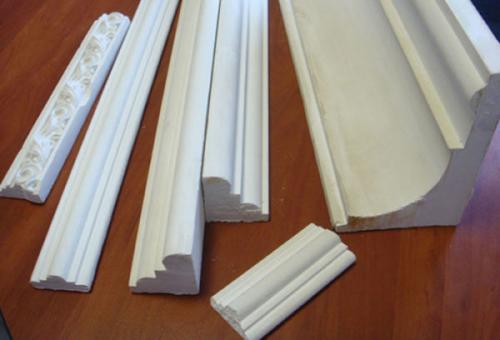 Плинтус для карниза. Преимущества плинтусов из полиуретана