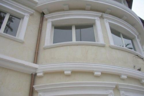 Плинтус для карниза. Преимущества плинтусов из полиуретана