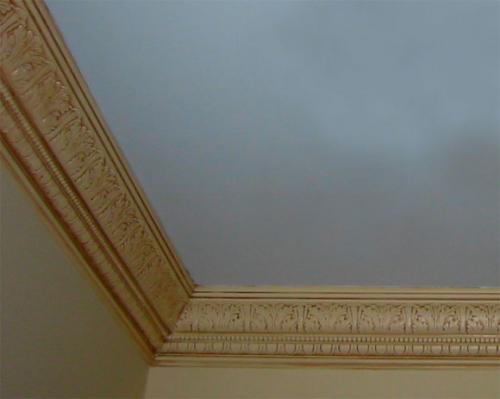 Плинтус для карниза. Преимущества плинтусов из полиуретана