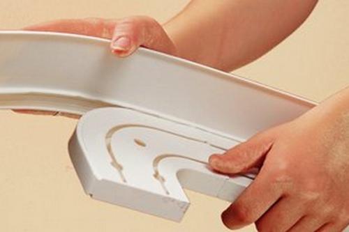 Потолочный плинтус для карниза. Сборка