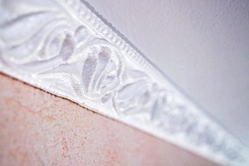 Молдинги на потолке. Виды молдингов