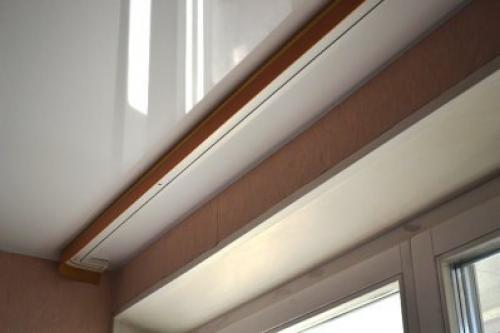 Монтаж потолочного багета для штор на натяжной потолок. Настенные карнизы 02