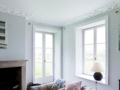 Расстояние между молдингами на стене. Классификация молдингов для современного интерьера