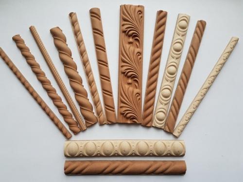 На что клеить декоративный молдинг на стену. Разновидности молдингов