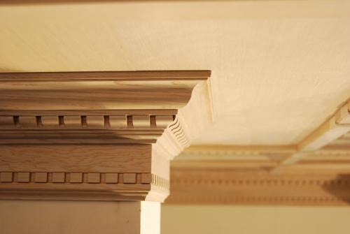 Лучшие плинтусы для натяжных потолков на 2022 год. Потолочный плинтус в интерьере 2022: ТОП-40 лучших идей дизайна с фото 07