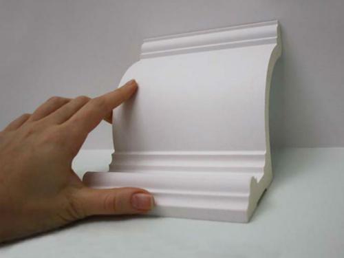 Плинтус для натяжного потолка, как крепить. Разновидности галтелей
