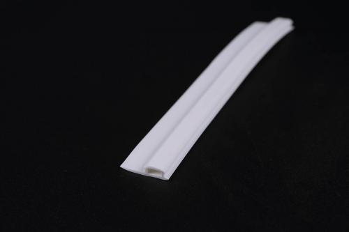 Потолочный плинтус или ПВХ вставка для натяжного потолка. Профили для монтажа натяжного потолка 15