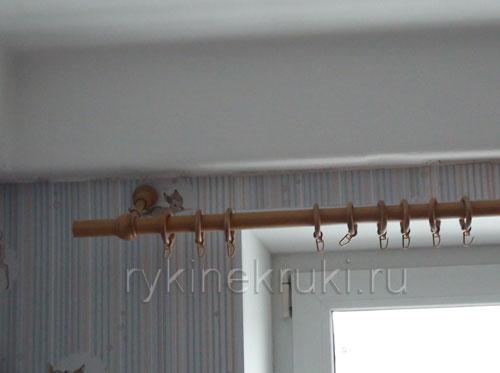 Как укрепить карниз для тяжелых штор. Как повесить карниз, который сломался