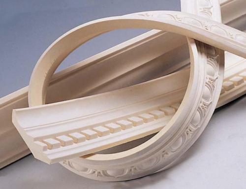 Широкий потолочный плинтус с подсветкой. Разновидности плинтусов с каналом под светодиодную ленту