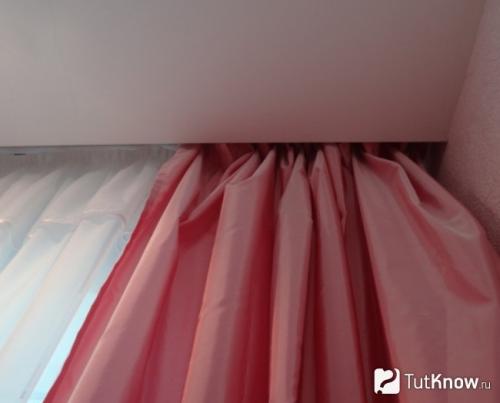 Как прикрепить потолочный карниз к натяжному потолку. Технология монтажа потолочного карниза для натяжного потолка 01