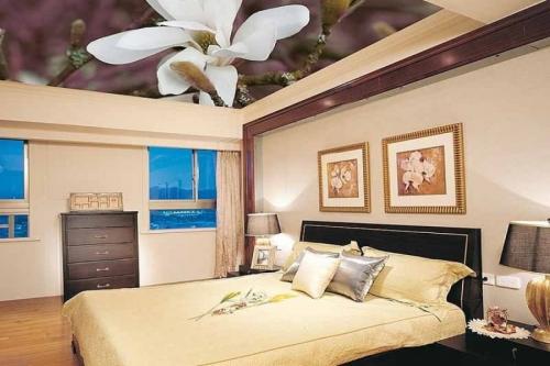 Освещение натяжного потолка в спальне. Преимущества и недостатки натяжного потолка в спальне