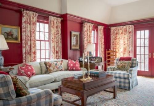 Как крепить багет к потолку. Как багеты клеить на обои