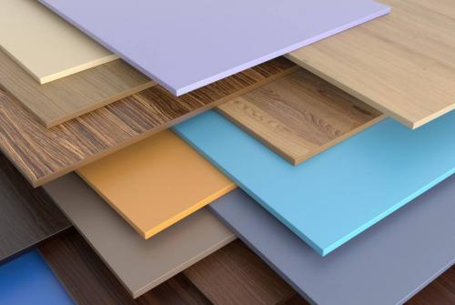 Потолки ПВХ панелей. Виды пластиковых потолочных панелей