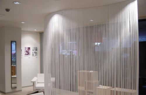 На что лучше вешать шторы если натяжной потолок. Как правильно подобрать 01 На что лучше вешать шторы если натяжной потолок. Как правильно подобрать 01