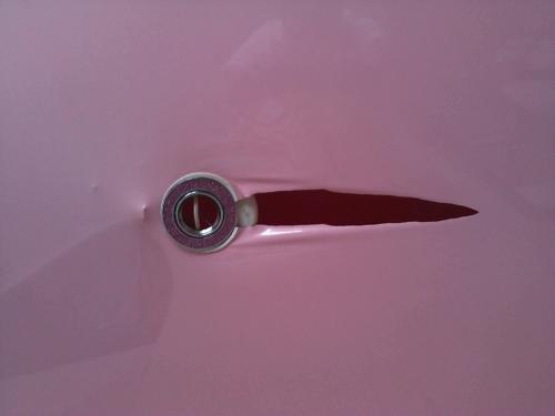 Замазка для натяжных потолков. Как заделать дырку в натяжном потолке