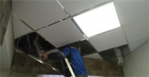 Отличия между натяжным и подвесным потолком. Чем подвесной потолок отличается от натяжного потолка 05 Отличия между натяжным и подвесным потолком. Чем подвесной потолок отличается от натяжного потолка 05