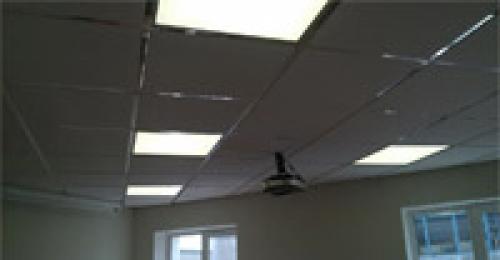 Отличия между натяжным и подвесным потолком. Чем подвесной потолок отличается от натяжного потолка 03 Отличия между натяжным и подвесным потолком. Чем подвесной потолок отличается от натяжного потолка 03