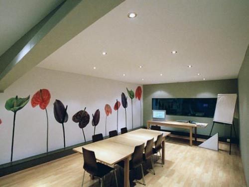 Крепление натяжного потолка