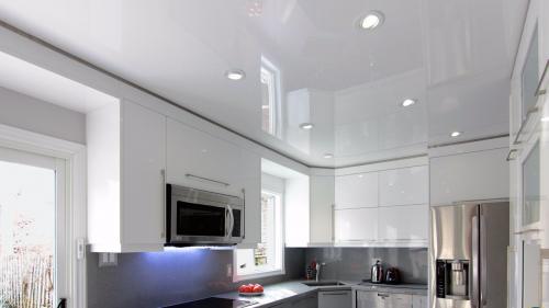 Установка натяжного потолка на кухне. Натяжной потолок на кухне: 105 вариантов дизайна в реальных фото