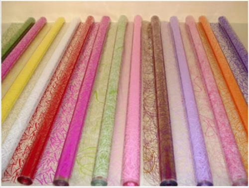 Нужно ли убирать мебель при натяжке потолков. Выносить ли мебель из комнаты при установке натяжного потолка?