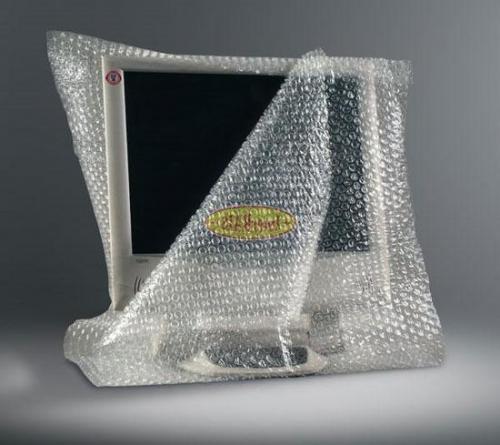 Нужно ли убирать мебель при натяжке потолков. Выносить ли мебель из комнаты при установке натяжного потолка?