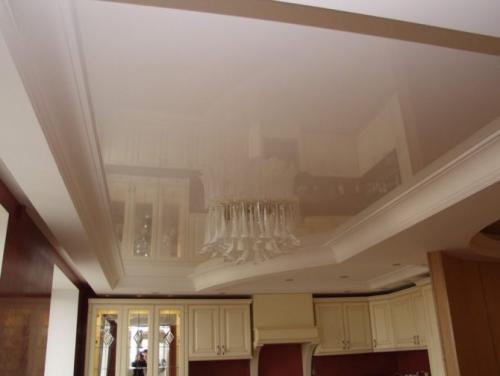 Натяжные потолки без плинтуса. Для чего необходим плинтус?