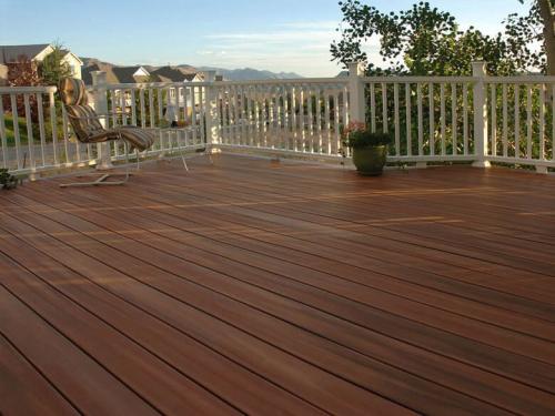 Изделия из террасной доски. Разновидности террасной доски для пола