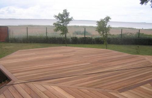 Изделия из террасной доски. Разновидности террасной доски для пола