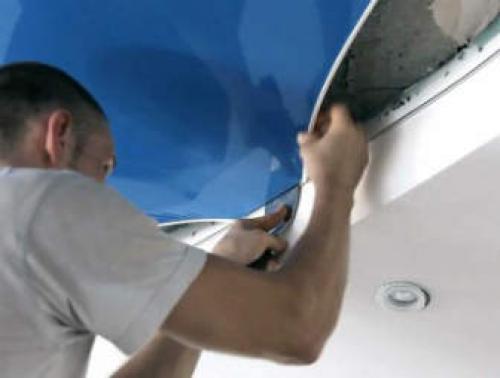 Как демонтировать натяжной потолок своими руками. Можно ли снять натяжной потолок и снова его натянуть 01 Как демонтировать натяжной потолок своими руками. Можно ли снять натяжной потолок и снова его натянуть 01