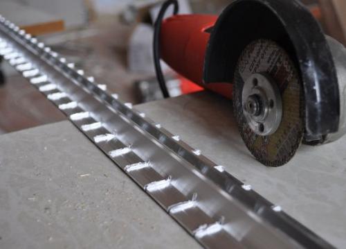 Как соединить два натяжных потолка между собой. Способы 06