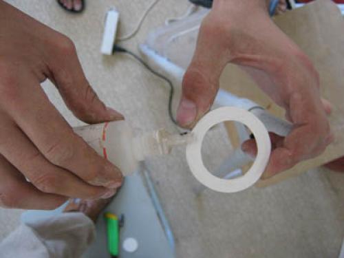 Натяжной потолок вырез под люстру. Как при монтаже сделать отверстия под светильники