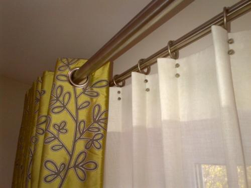 Карнизы для штор настенные двухрядные. Двухрядный карниз: как сделать правильный выбор. 117 фото лучших идей для современного дизайна