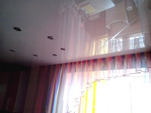 Алюминиевый карниз для натяжного потолка. Особенности потолочных карнизов