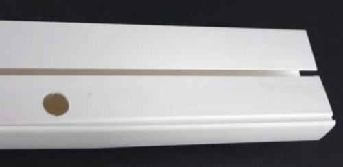 Как прикрепить потолочный карниз к стене с помощью кронштейна