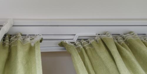 Пластиковый потолочный карниз размеры. Конструктивные особенности