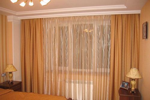 Карнизы для штор в интерьере. Современные карнизы для штор — разновидности дизайна, методы монтажа и конструкционное исполнение (110 фото) 19 Карнизы для штор в интерьере. Современные карнизы для штор — разновидности дизайна, методы монтажа и конструкционное исполнение (110 фото) 19