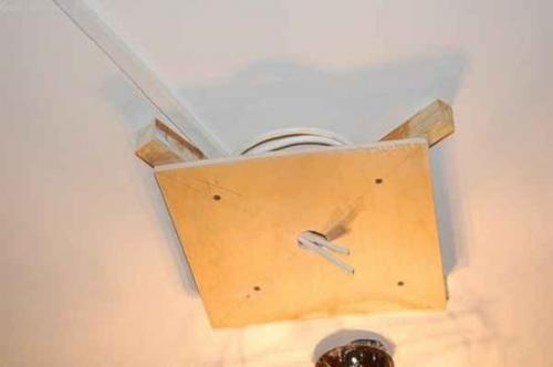 Как крепить закладные под натяжной потолок. Виды закладных для светильников в натяжной потолок