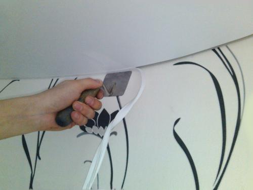 Сколько по времени займет монтаж натяжного потолка. Сколько времени занимает установка натяжного потолка 03